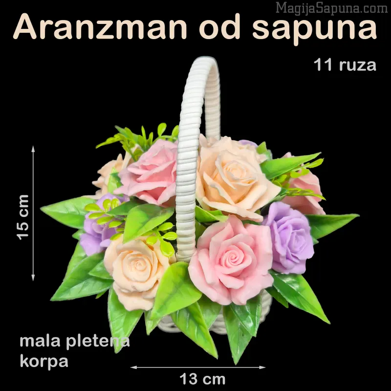 Elegantna pletena korpica sa ružama