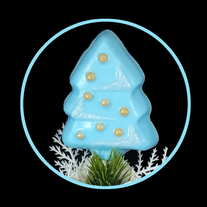 Topper od sapuna – Jelka (plava sa srebrnim i zlatnim ukrasima)