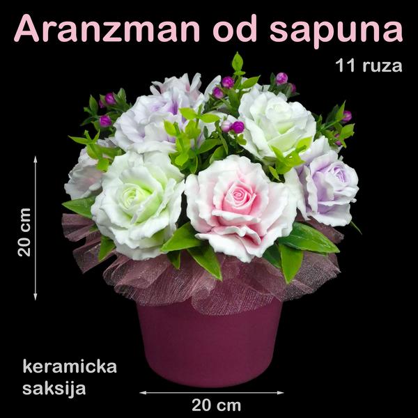 11 nežnih, čipkastih ruža u elegantnoj keramičkoj saksiji