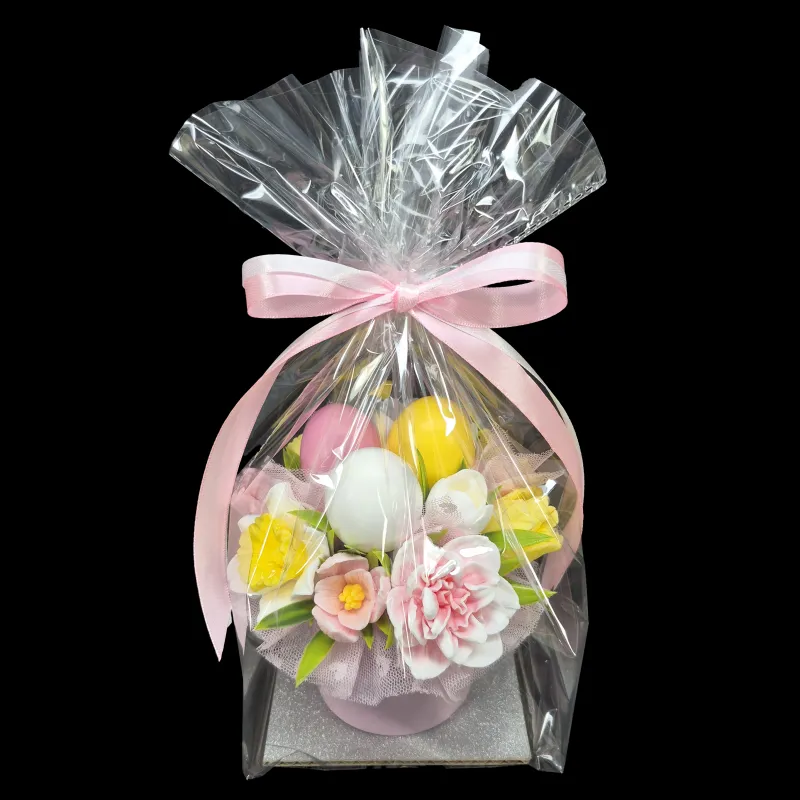 Aranžman za Uskrs u rozovoj saksiji