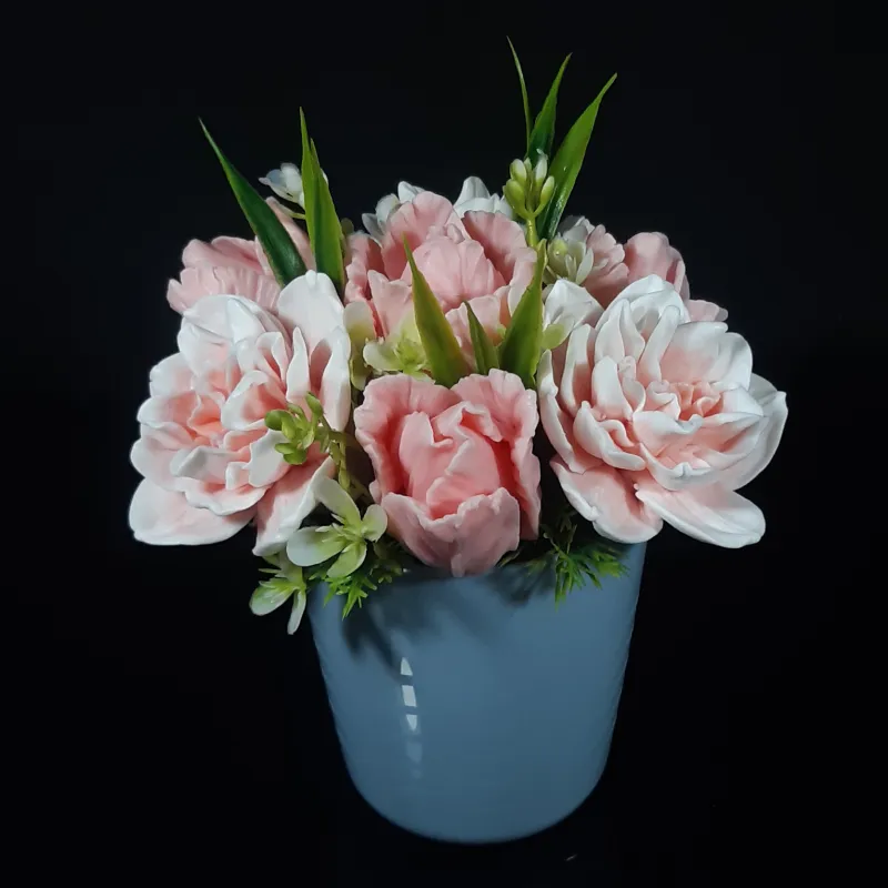 Narcisi i lale u bež tonovima 7 komada