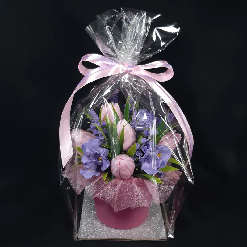 Aranžman od 11 sapunskih cvetova – lale i irisi