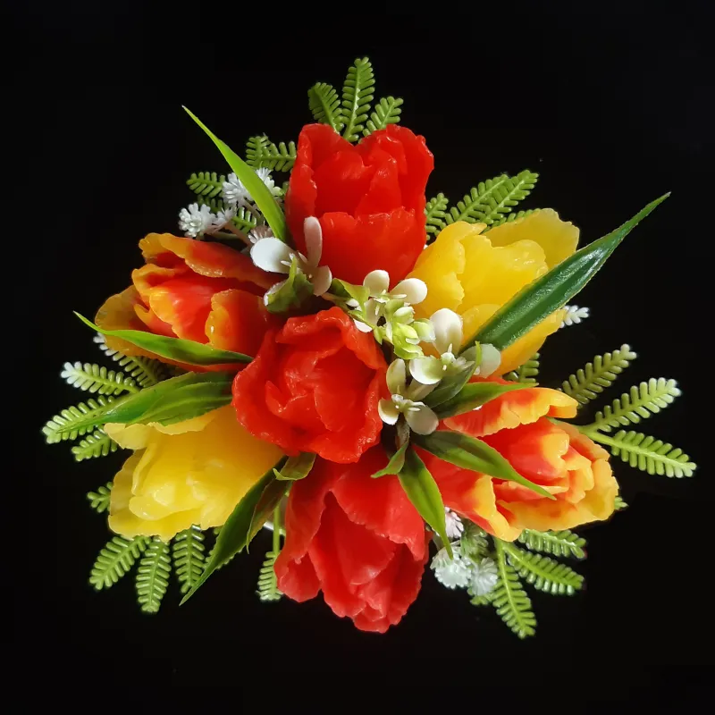 Lale u crveno-žutim tonovima