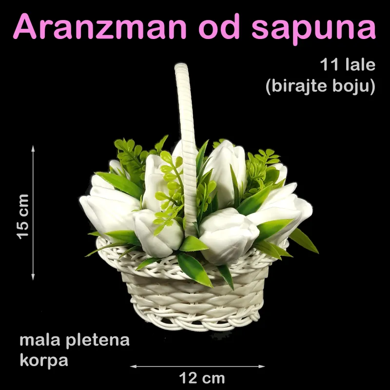 Mala pletena korpica sa 11 belih lala od sapuna