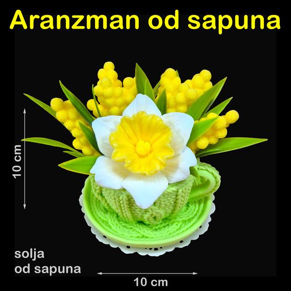 Zelena šolja od sapuna sa narcisom i mimozom