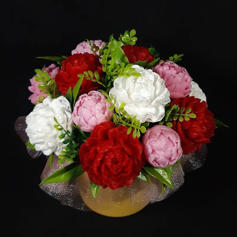 Buket od sapunskih božura – crveni, beli i roze