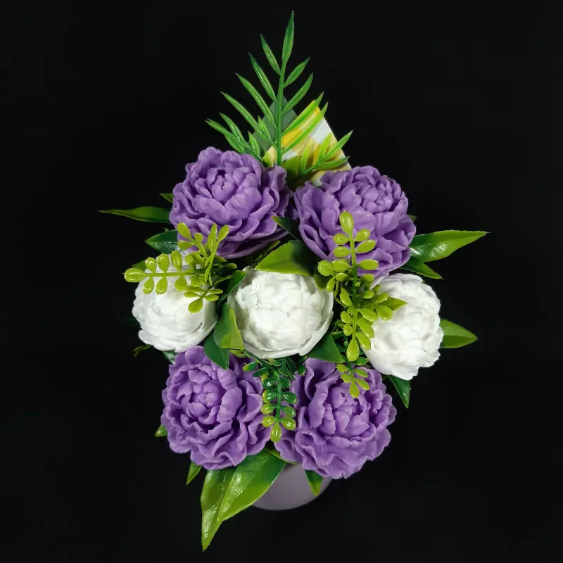 Elegantni aranžman: 7 božura od sapuna