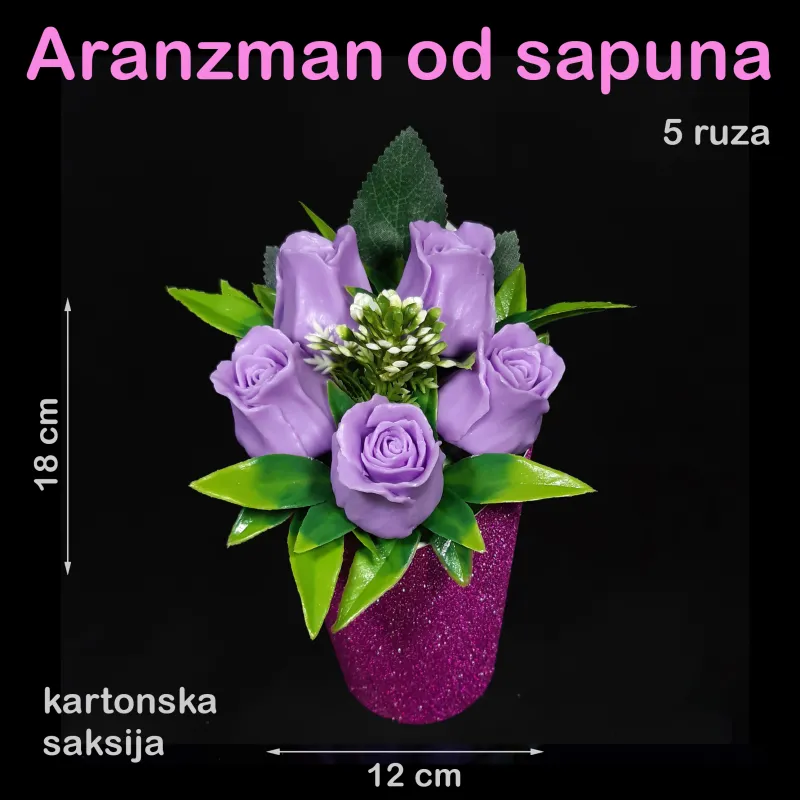 Pet ljubičastih ruža u kartonskoj saksiji