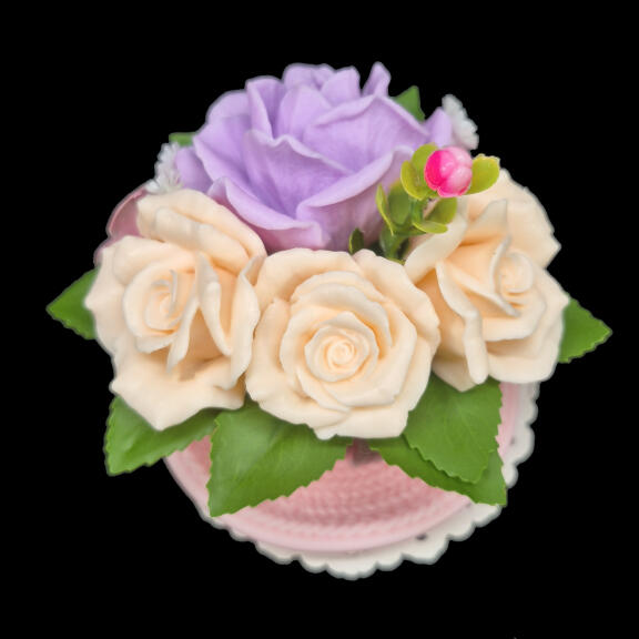 Roze šoljica sa ružama od sapuna