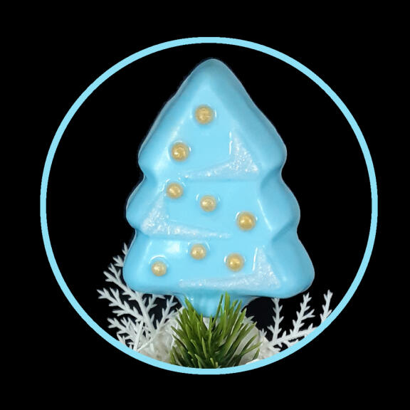 Topper od sapuna – Jelka (plava sa srebrnim i zlatnim ukrasima)