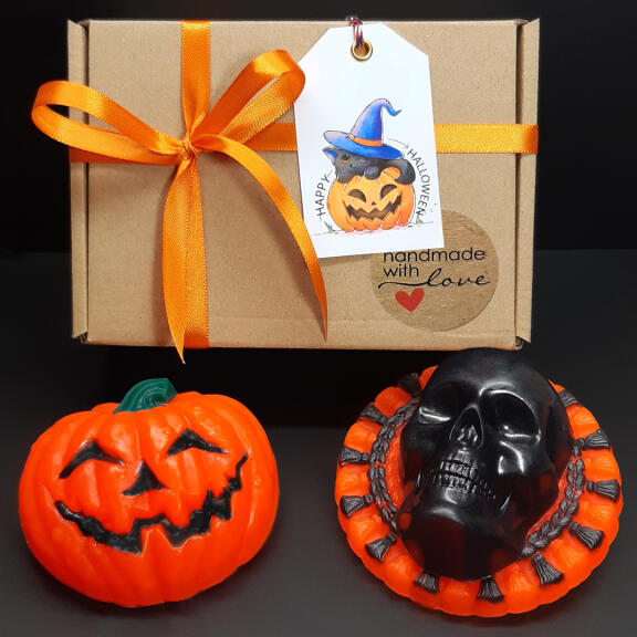 Set za Halloween – lobanja i bundeva